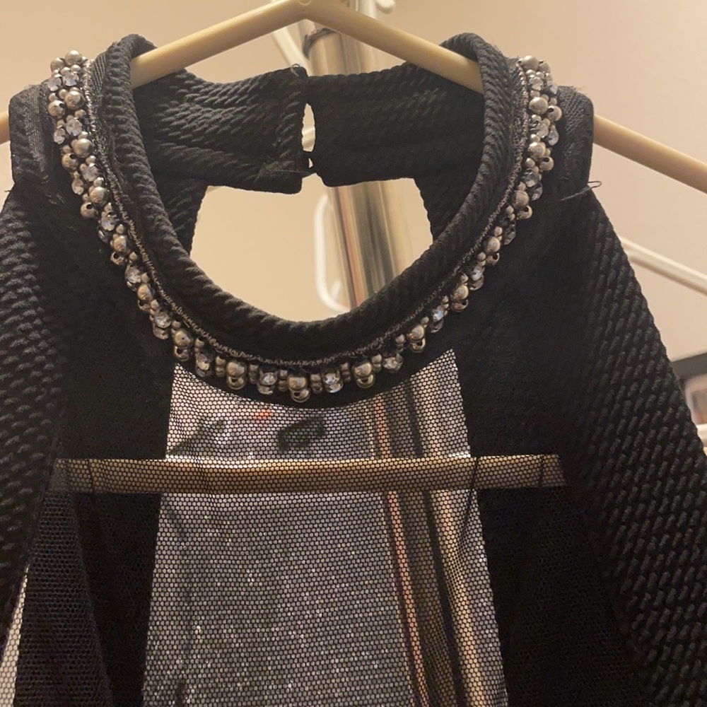 Vestido negro corto